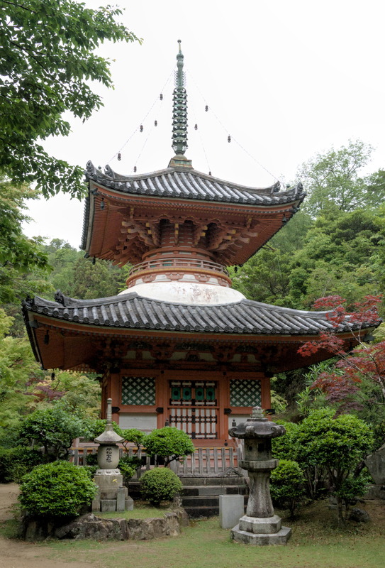 Une pagode (à droite sur le plan)